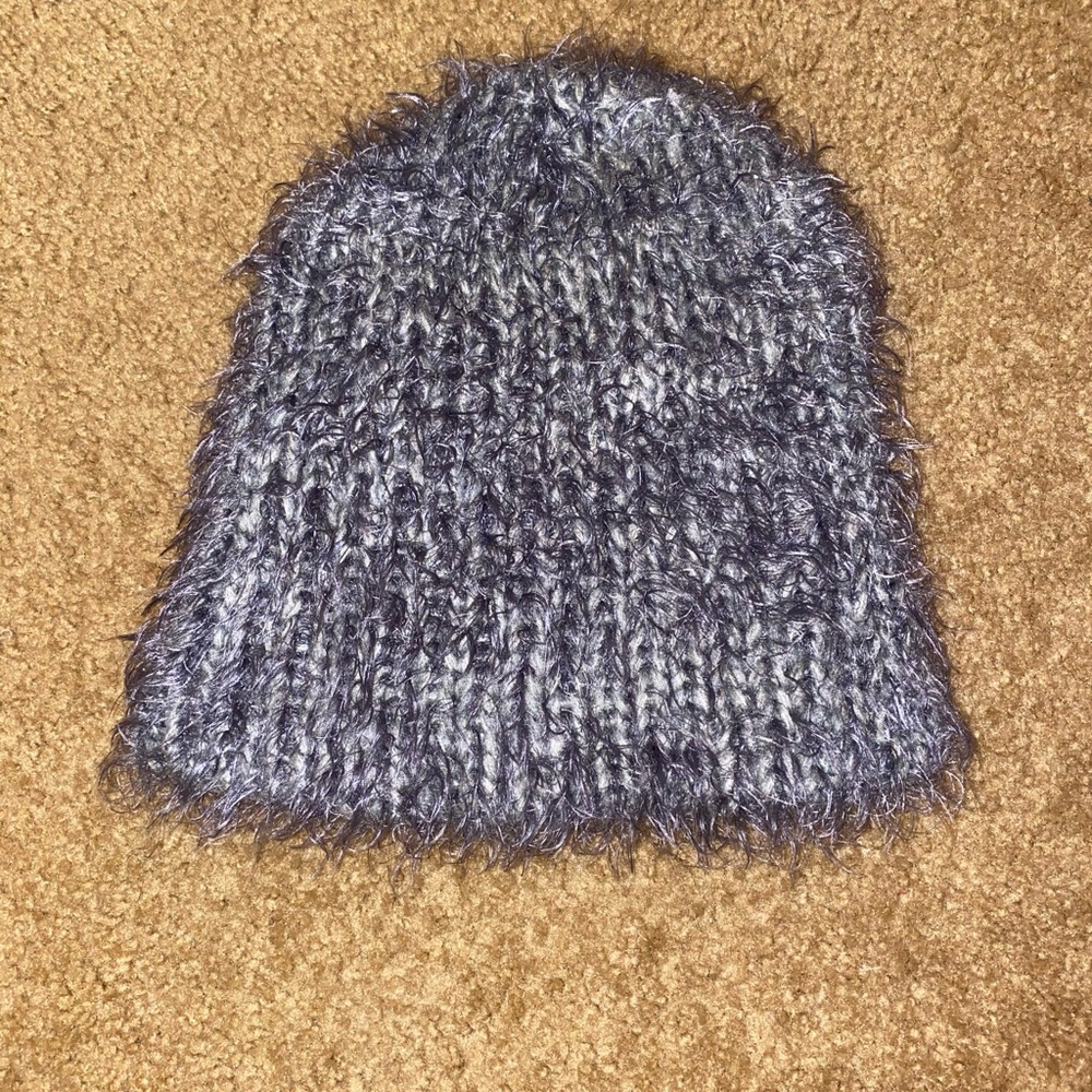 Women’s fuzzy hat